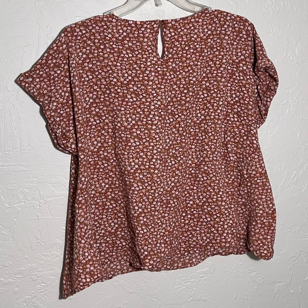 SO SHORT SLEEVE BLOUSE BROWN WITH FLORAL DESIGN SIZE XL - Picture 4 of 9